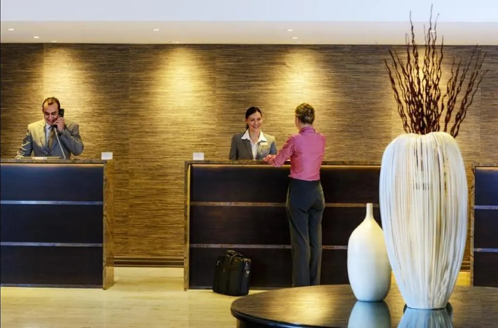 Novotel Rotorua Lakeside Hotel