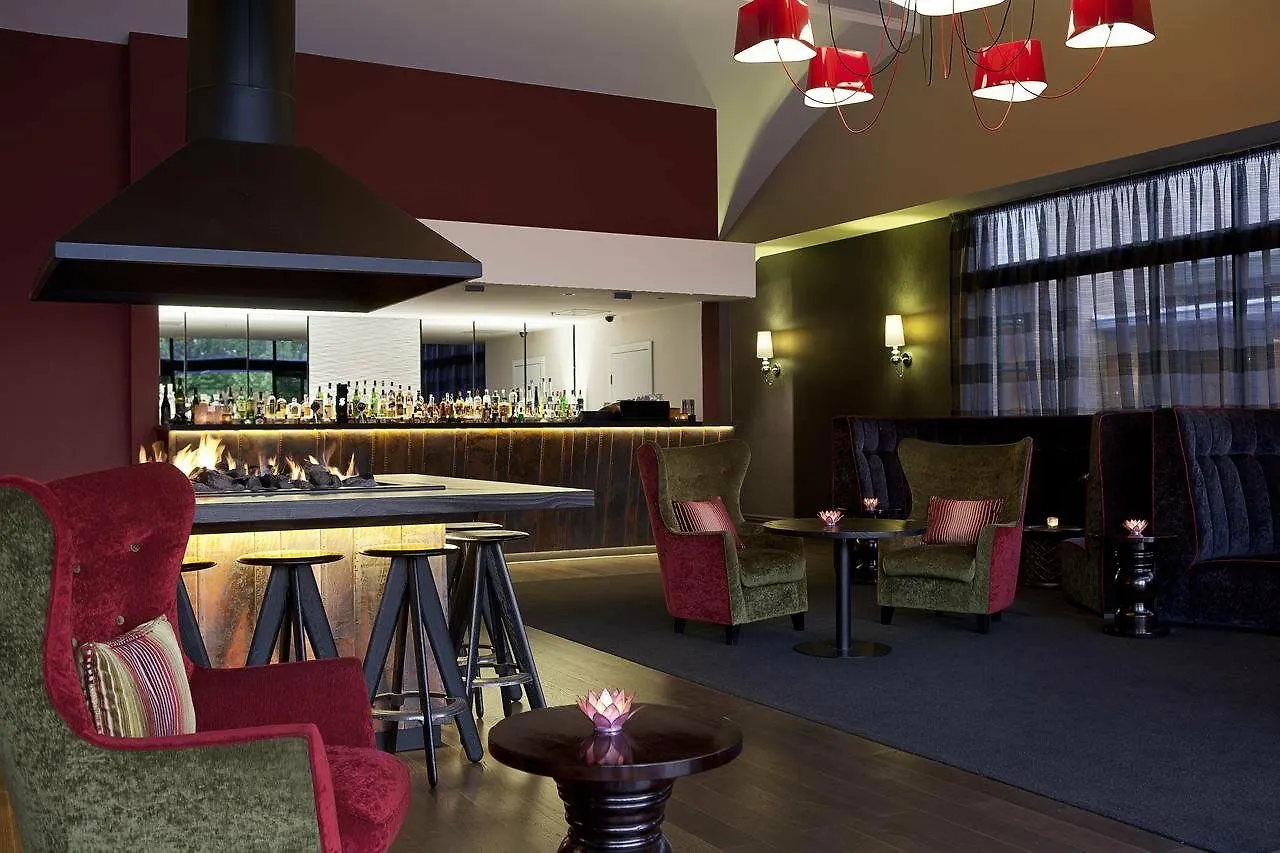 Novotel Rotorua Lakeside 4*,