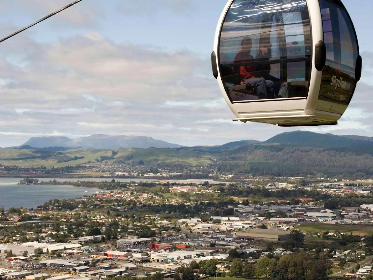 Novotel Rotorua Lakeside Hotel