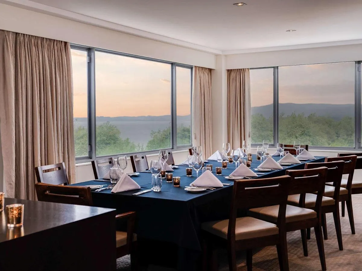 Novotel Rotorua Lakeside 4*,